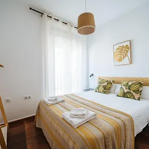 Homeyseville-lovely Duplex At Santa Cruz 10 Pax, Parking Optional Appartement